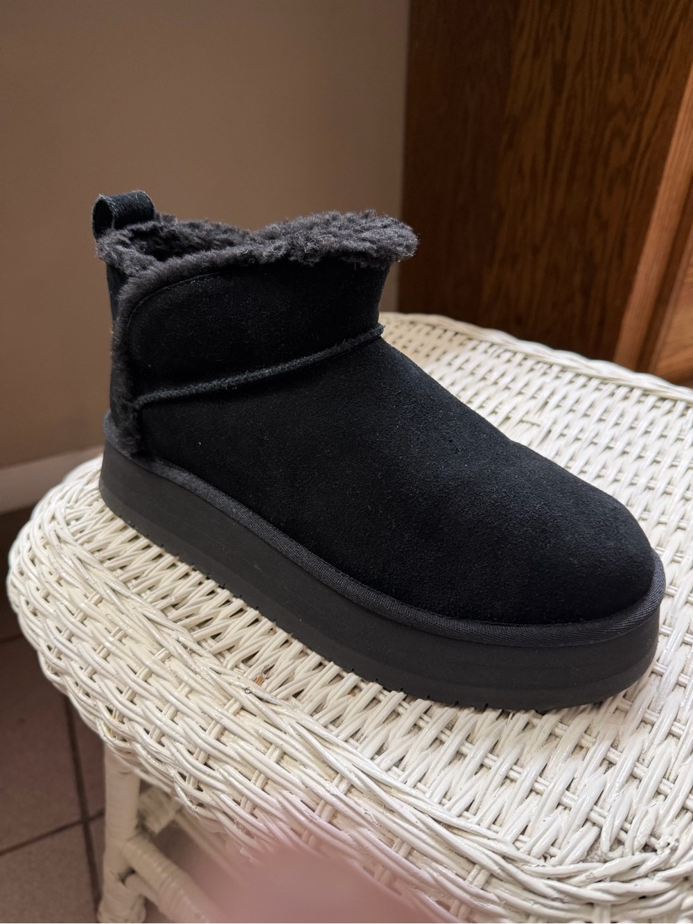 Kookaburra by Ugg Black Women's Ankle Boot